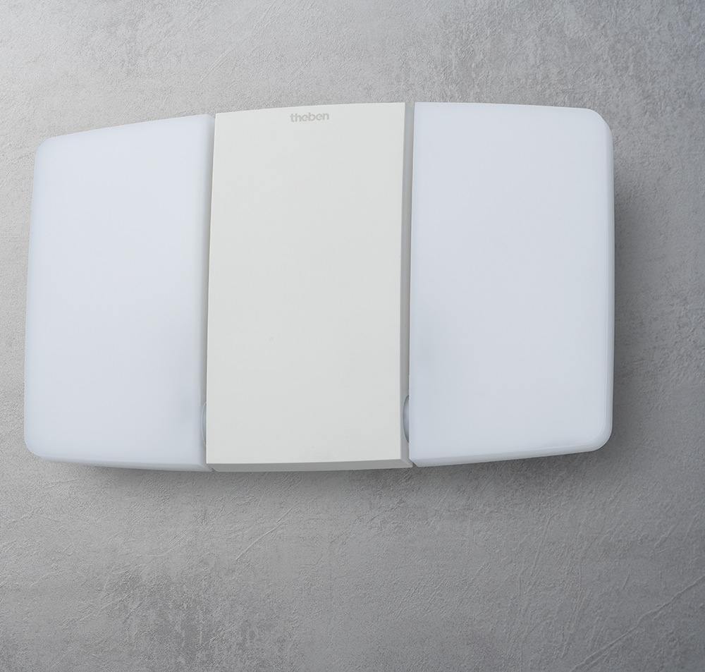 LED-Strahler/LED-Leuchte theLeda P24 WH auf Betonfassade LED-Strahler/LED-Leuchte theLeda P24 WH auf Betonfassade